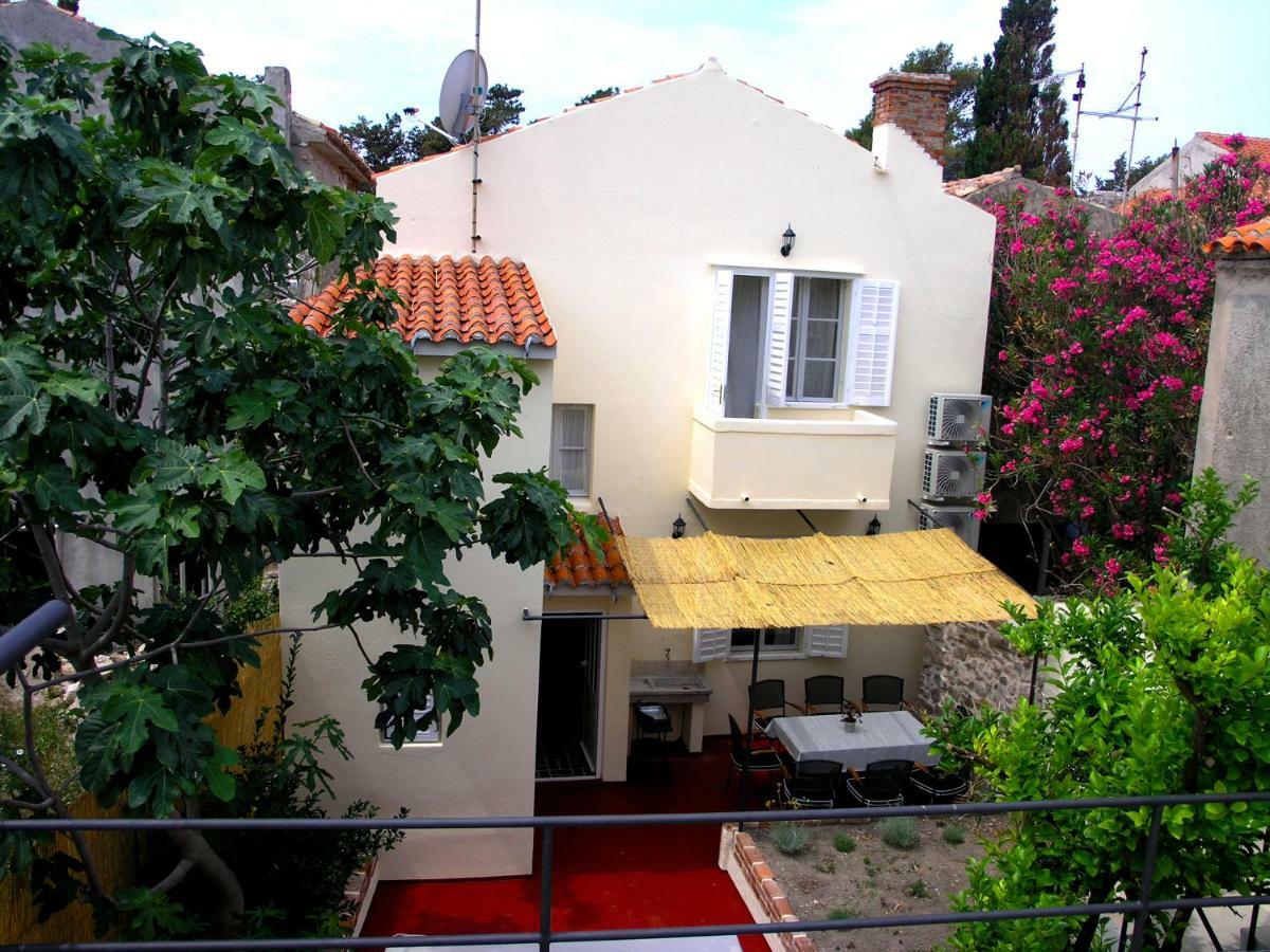 Holiday Home Lija Center Rab Town Exterior foto