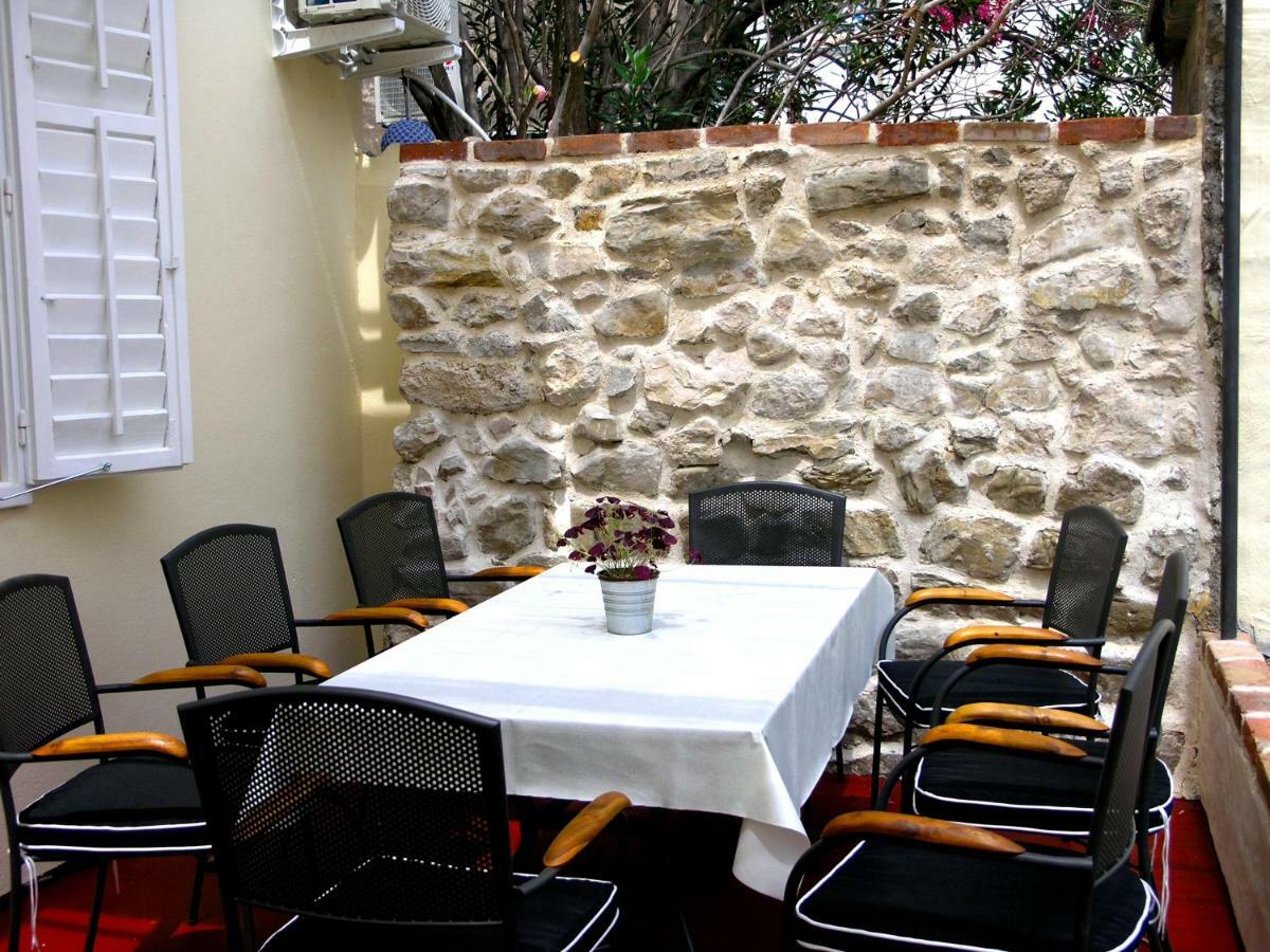 Holiday Home Lija Center Rab Town Exterior foto