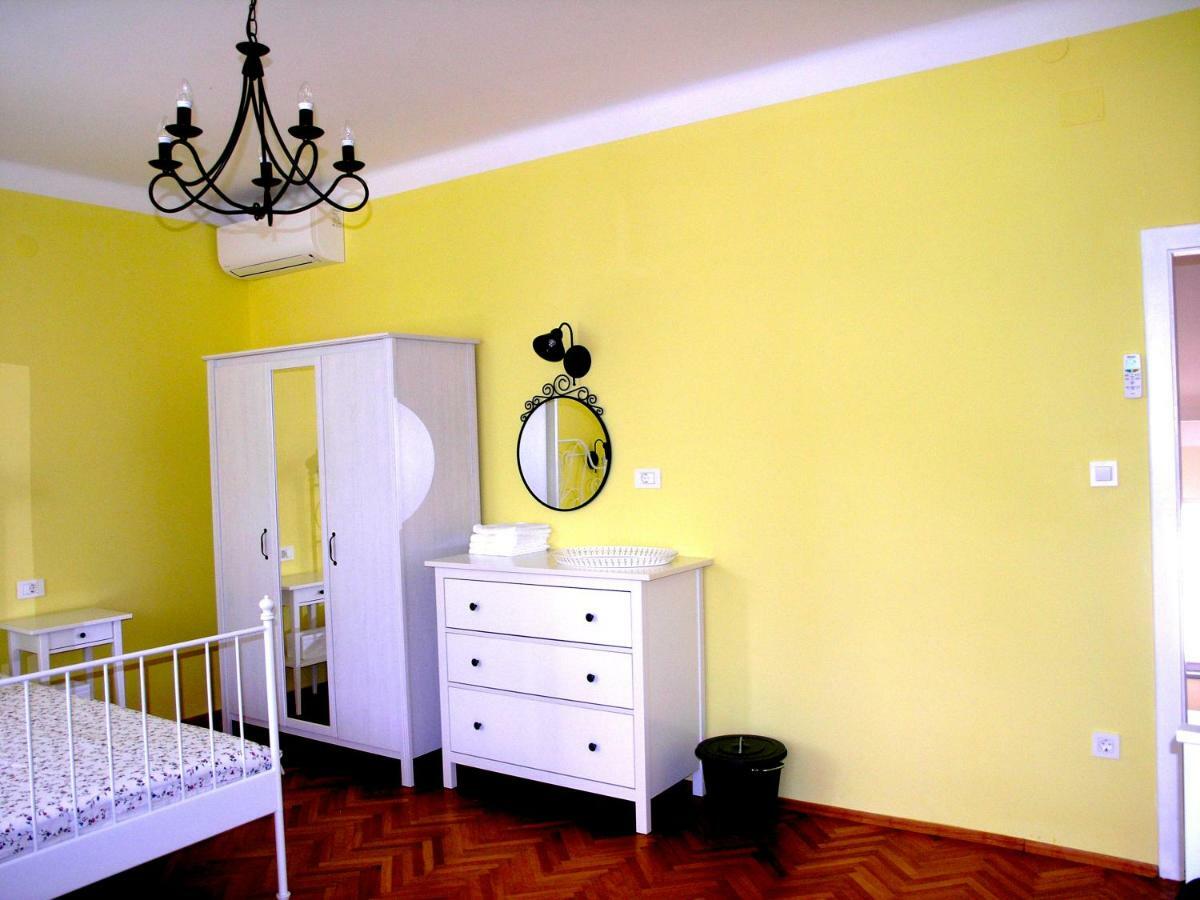 Holiday Home Lija Center Rab Town Exterior foto